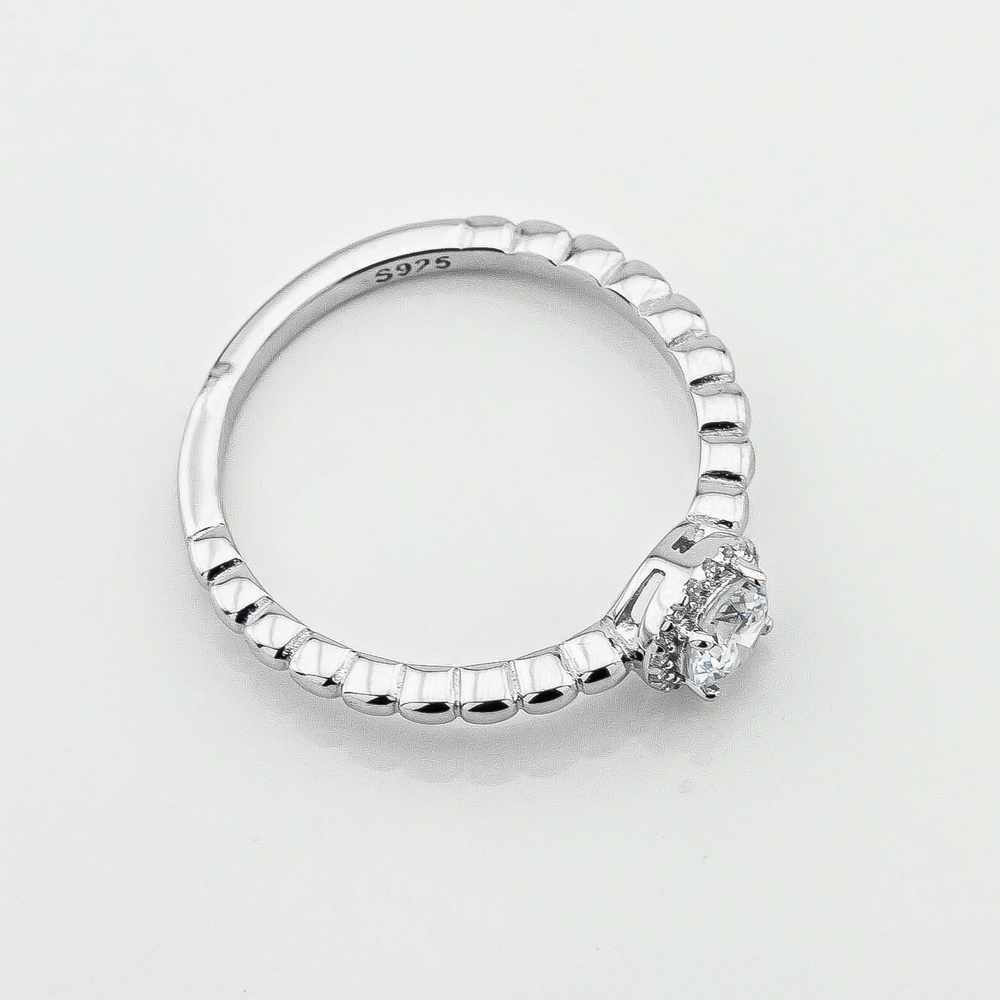 Серебряное кольцо с фианитами k111882, 16 размер