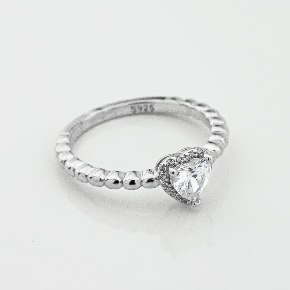 Серебряное кольцо с фианитами k111883, 16 размер