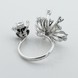 Серебряное кольцо открытое Цветы крупные с перламутром и эмалью k111751, 16 размер