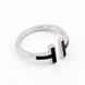 Серебряное кольцо "Т" с черной эмалью K11873, 17 размер