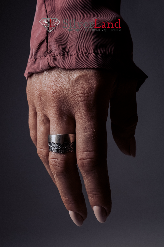 Серебряное кольцо Широкое с чернением "EJ Detection" асимметрической формы Арт. 1008/EJ