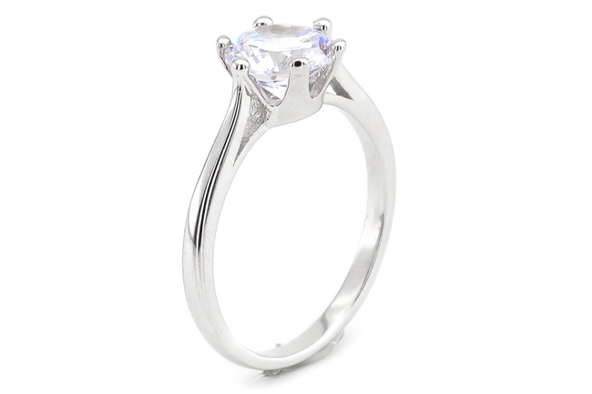 Срібний перстень з одним виступаючим каменем фіанітом СК11165, 18 розмір, 18, Білий