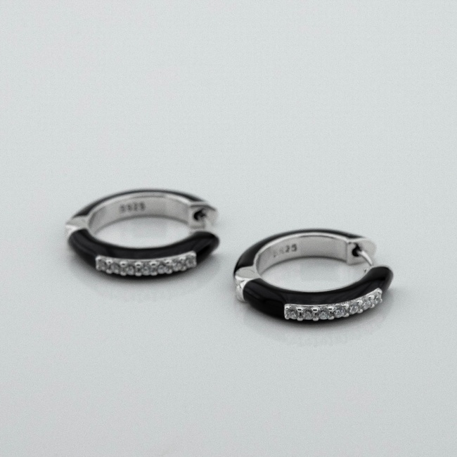 Срібні сережки з чорною емаллю і фіанітами 3202071