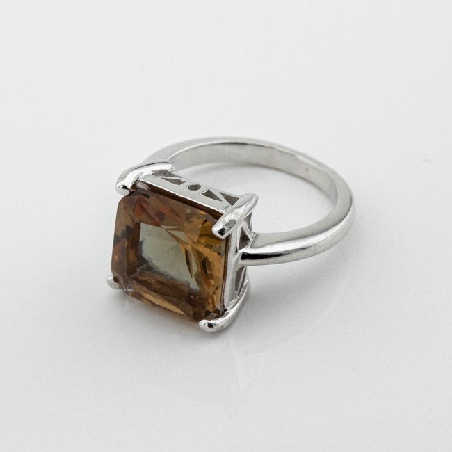 Серебряное кольцо Квадрат с султанитом 3101985, 16 размер