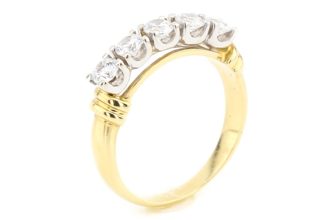 Золотое кольцо желтое с пятью белыми фианитами КК11419, 18 размер, 18, Белый