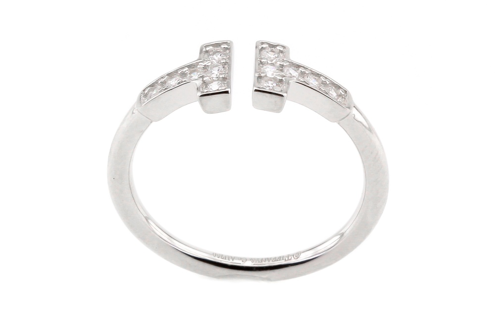 Серебряное кольцо "Т" с фианитами CK11184, 17 размер