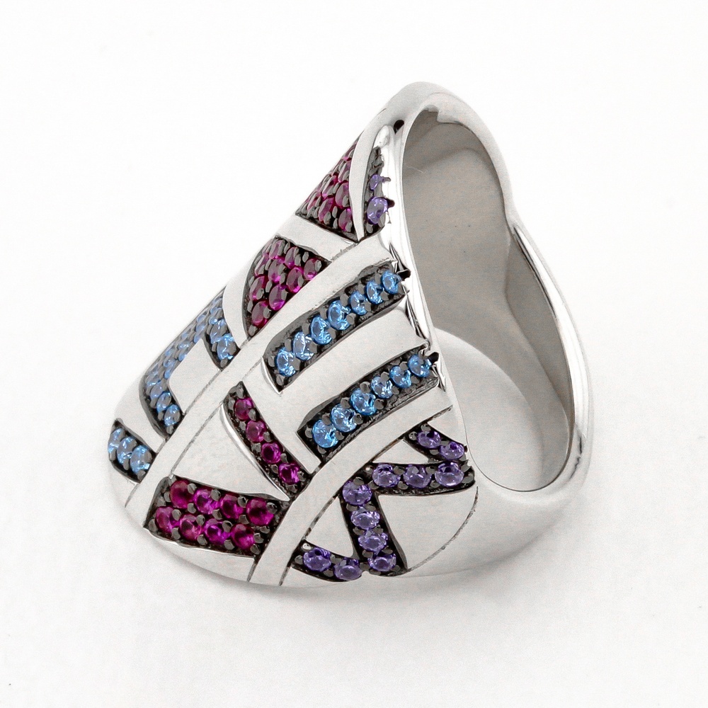 Серебряное широкое кольцо перстень с абстракционным узором из цветных фианитов K11902, 16,5 размер