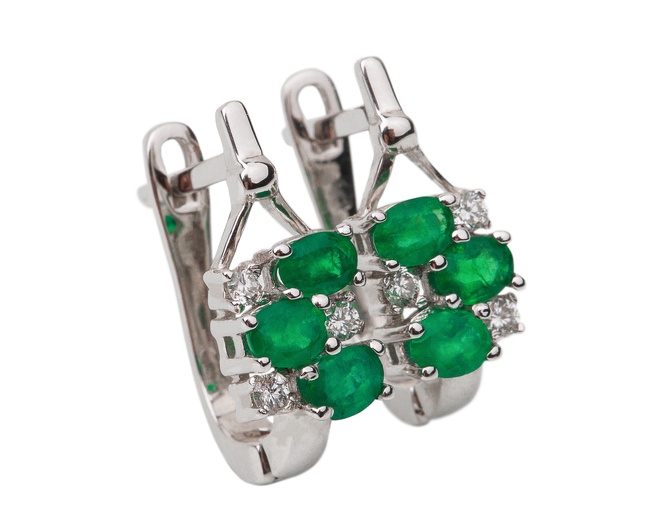 Золоті сережки зі смарагдами та діамантами з білого золота EO03928, Зелений