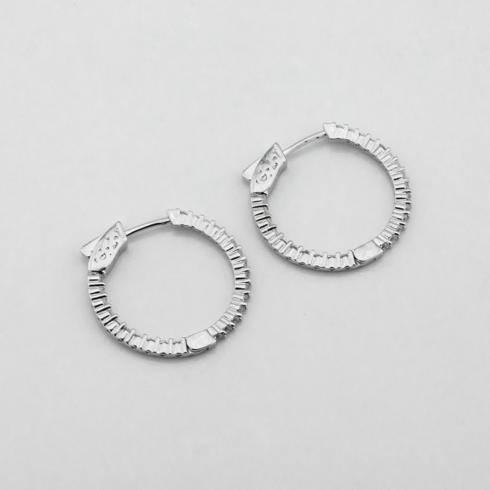 Серебряные серьги-кольца маленькие Дорожки с белыми фианитами c121568, Белый