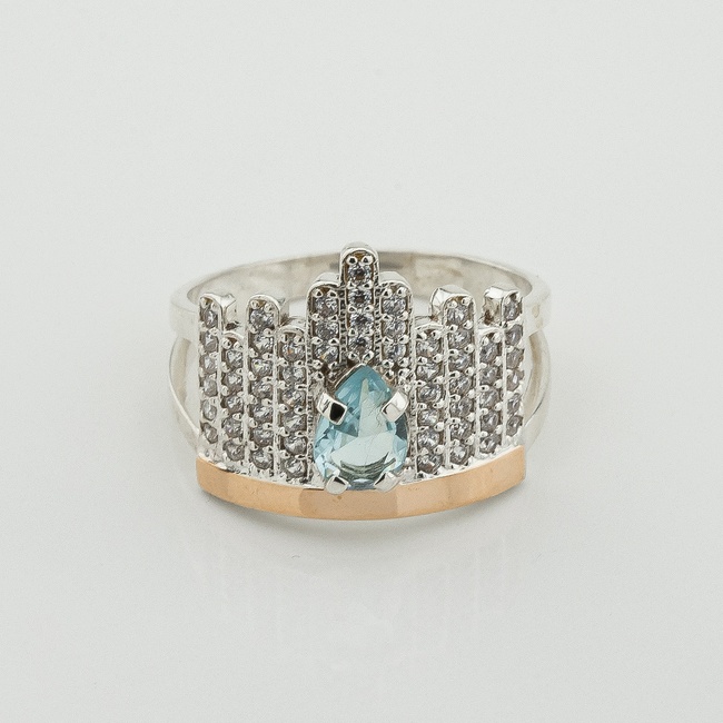 Серебряное кольцо с голубым фианитом с золотыми накладками к739ф-1, 18,5 размер