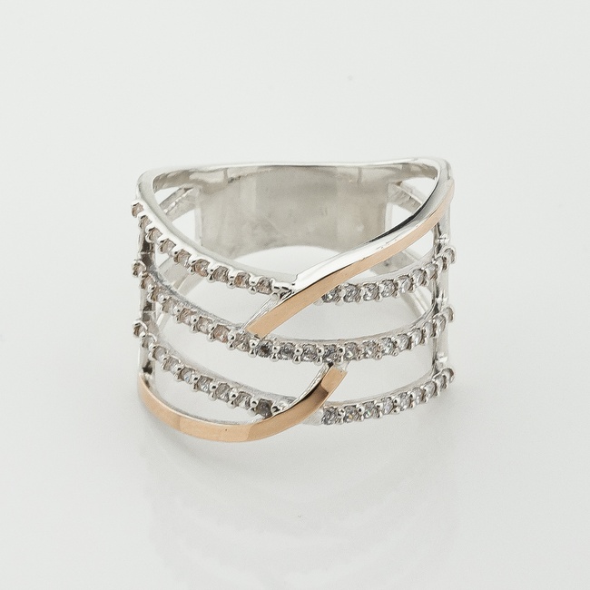Тройное серебряное кольцо с фианитами с золотыми накладками к983ф, 19 азмер