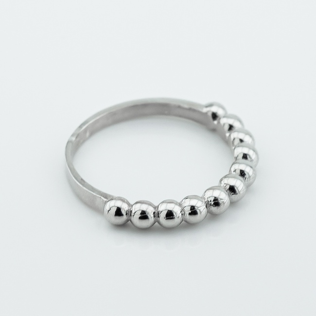 Серебряное кольцо Шарики гладкие без вставок k111786,16 размер