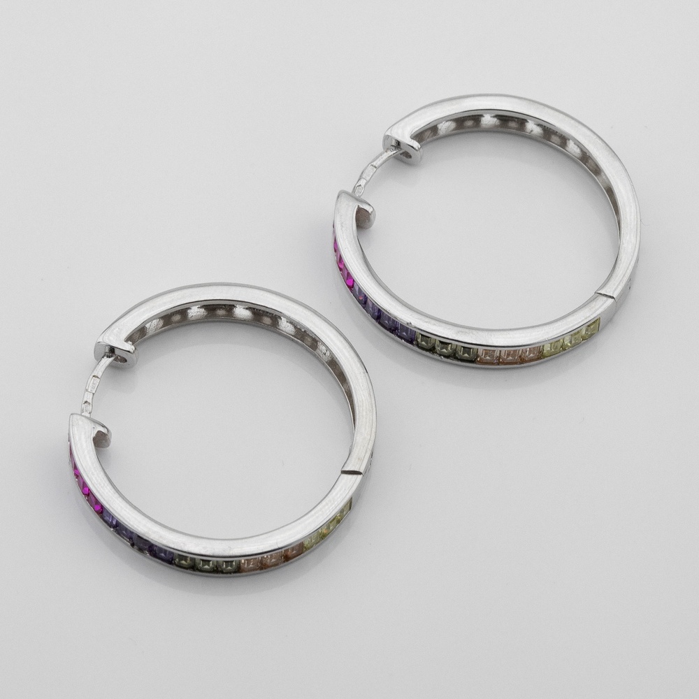 Серебряные серьги-кольца с цветными фианитами c121460-2