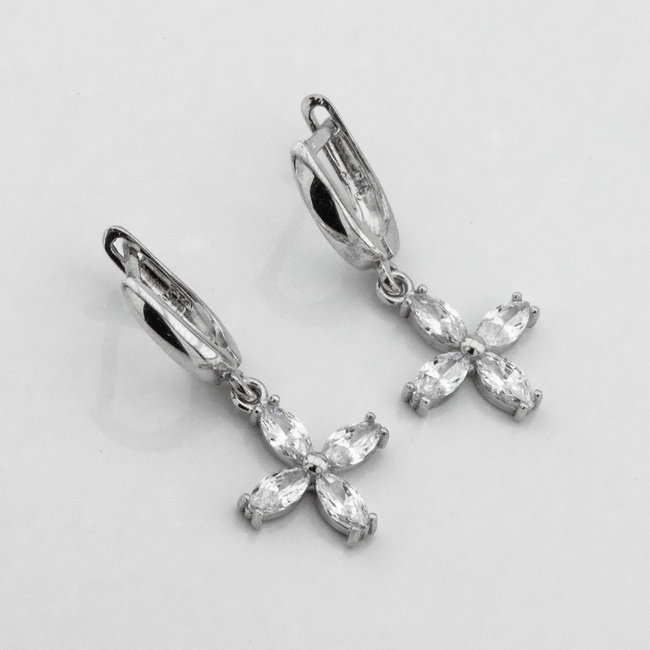 Серебряные серьги-подвески Цветы белые с фианитами c121556, Белый