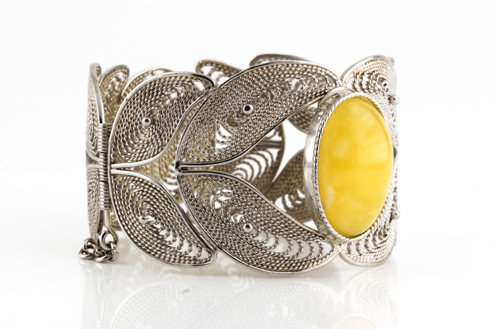 Широкий жорсткий браслет зі срібла з жовтим бурштином 15415, Жовтий
