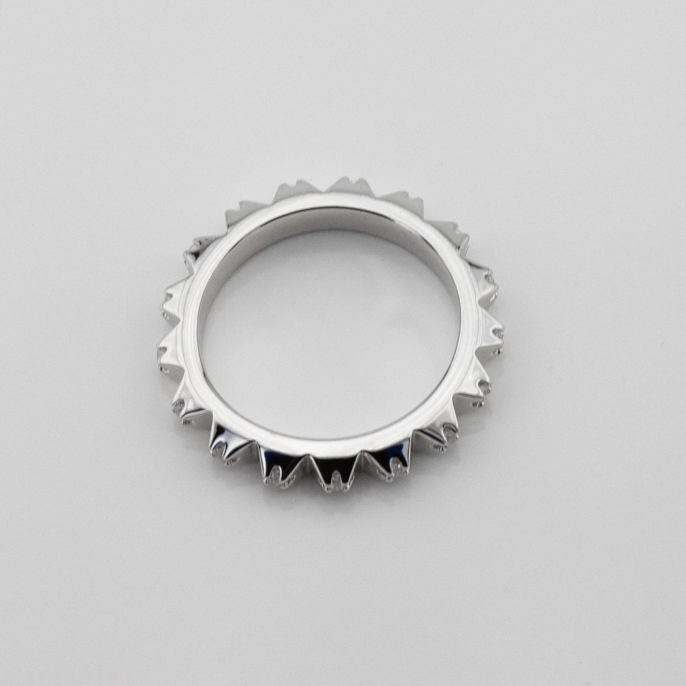Серебряное кольцо Шипы с фианитами k111613, 16 размер