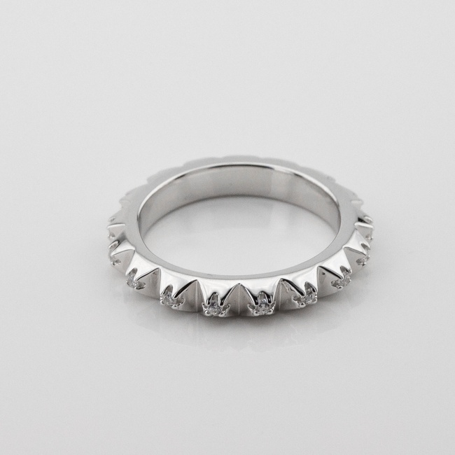 Серебряное кольцо Шипы с фианитами k111613, 16 размер