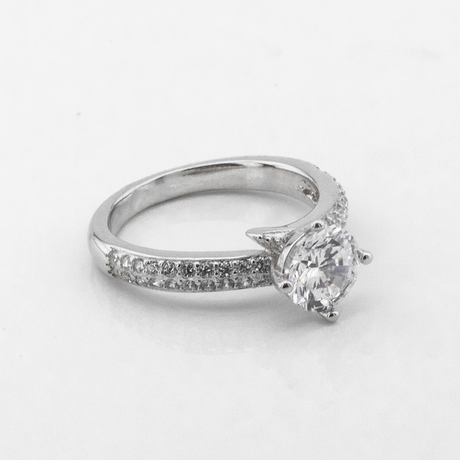 Срібний перстень з виступаючим каменем білим фіанітом K111718, 16,5 розмір