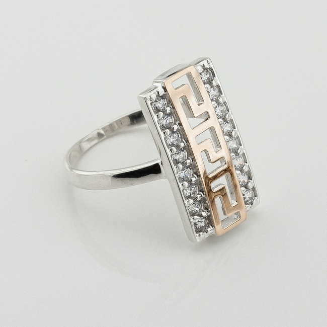 Серебряное кольцо с фианитами с золотыми накладками к1360, 17 размер