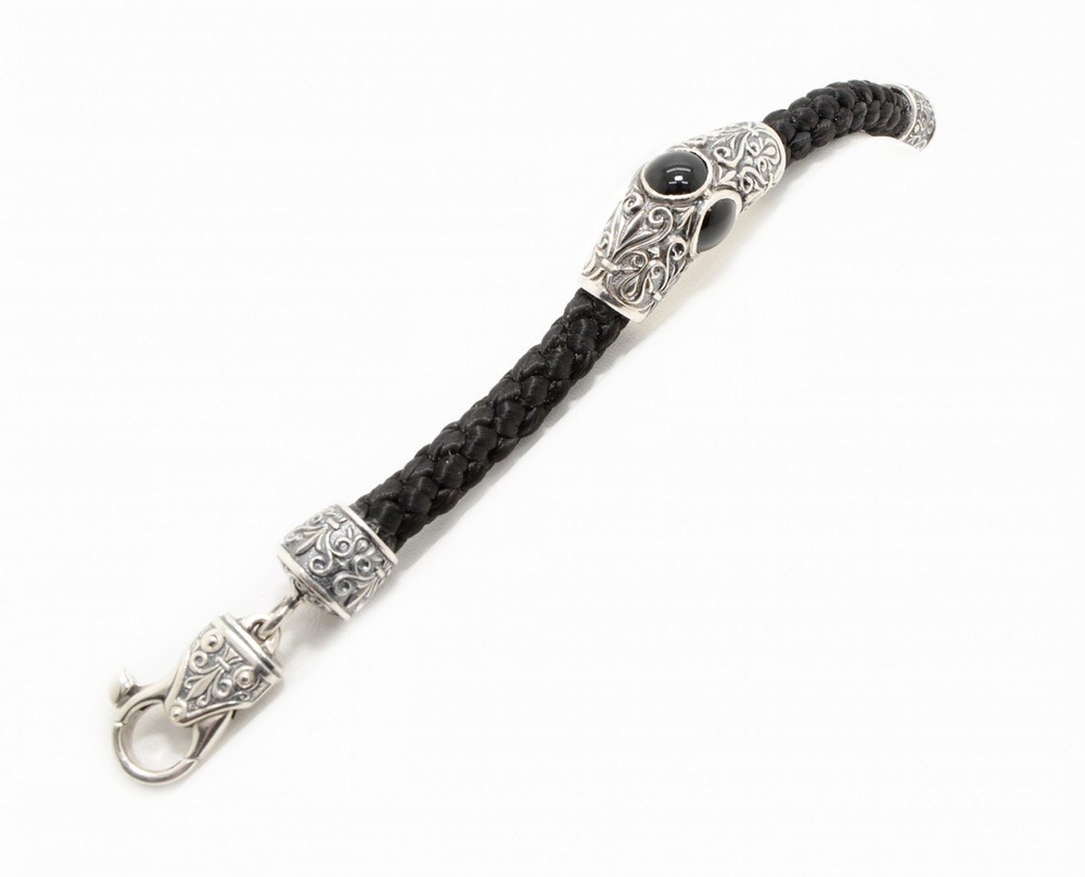 Срібний браслет з оніксом на чорному плетеному шнурку 1049-IDE 17 розмір