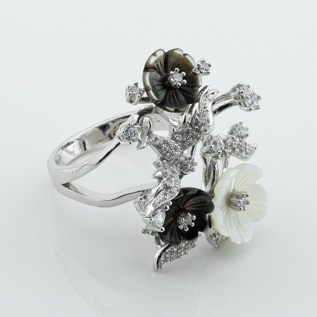 Серебряное кольцо композиция Цветы крупные k111749, 17,5 размер